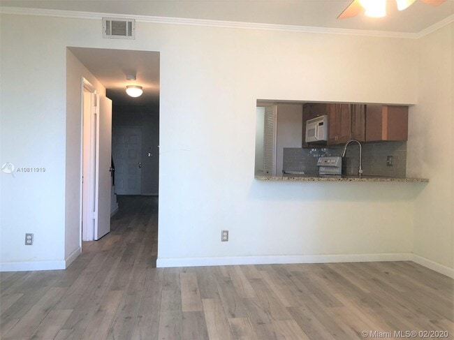 Building Photo - 785 SE 1st Way  77 Deerfield Beach Fl 33441