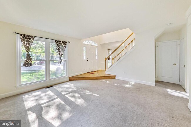 Foto del edificio - 6104 Cool Spring Terrace S