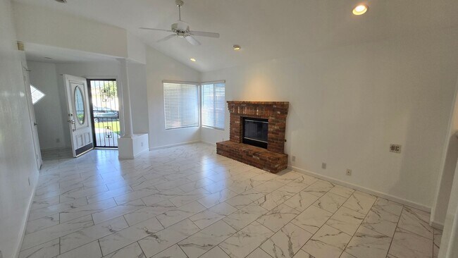 Foto del edificio - 10315 Cheyenne Dr