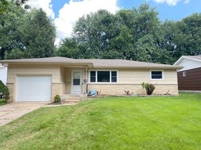 Building Photo - 1932 S Broadway Ave