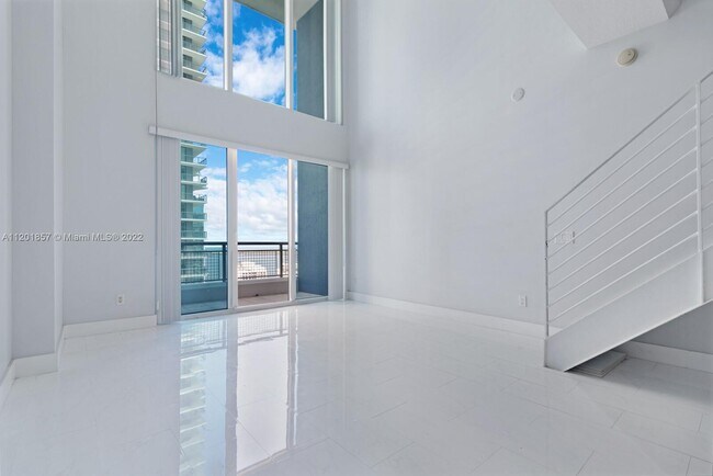 Foto del edificio - 60 SW 13th St