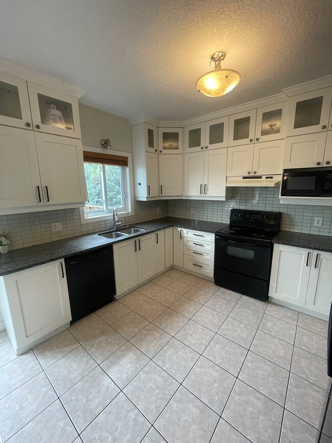 Building Photo - 278 Briarmeadow Dr
