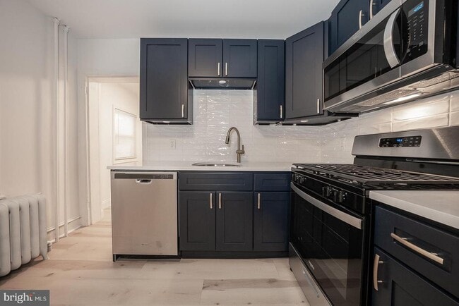 Building Photo - 34 W Durham St