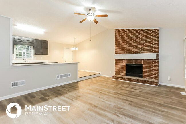 Foto del edificio - 4669 Ridge Dr