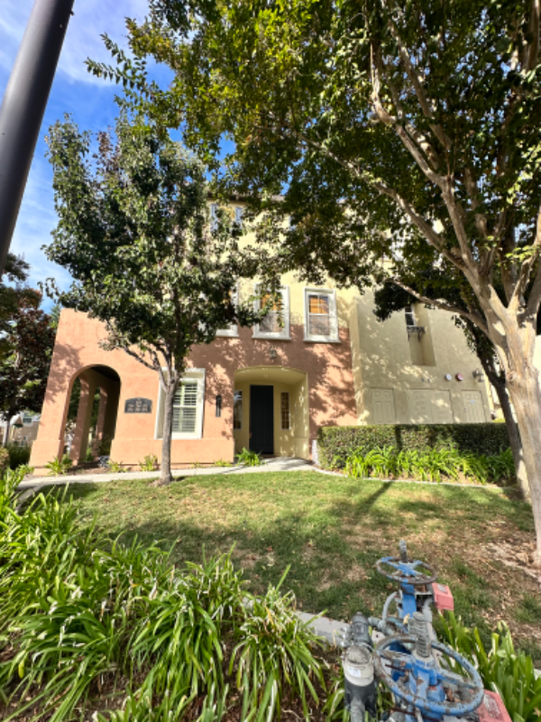 Primary Photo - 2152 Silverado St