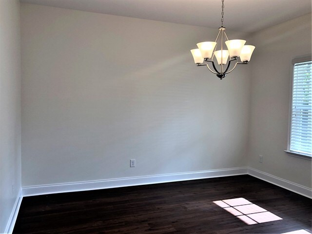 Foto del edificio - 317 Golf Rd