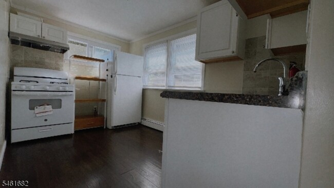Building Photo - 109 Lee Ave