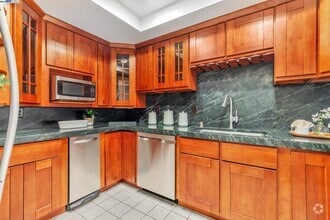 Building Photo - 544 La Copita Ct