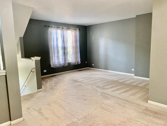Foto del edificio - 929 Summit Creek Dr