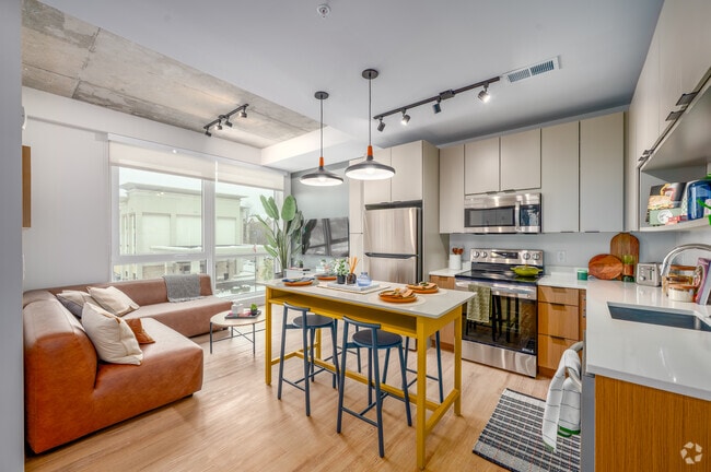 3BR, 2BA - 773SF - Dining Room - Hub Bloomington