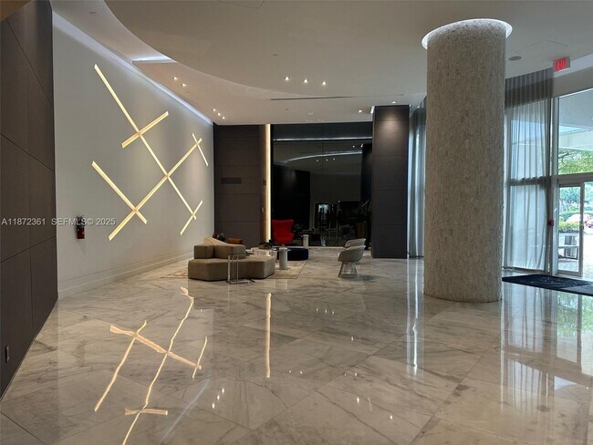 Foto del edificio - 3300 NE 192 St