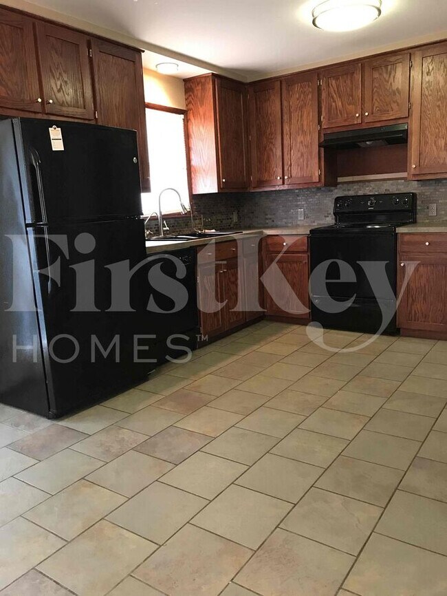 Foto del edificio - 4837 Overton Ave