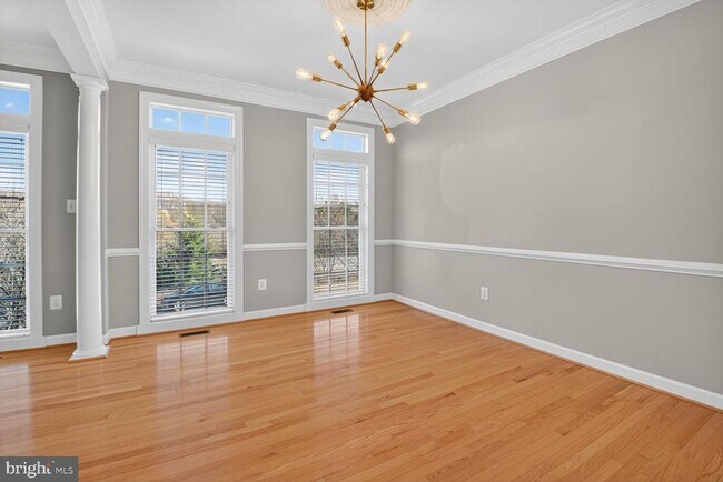 Foto del edificio - 6 Sharpstead Ln