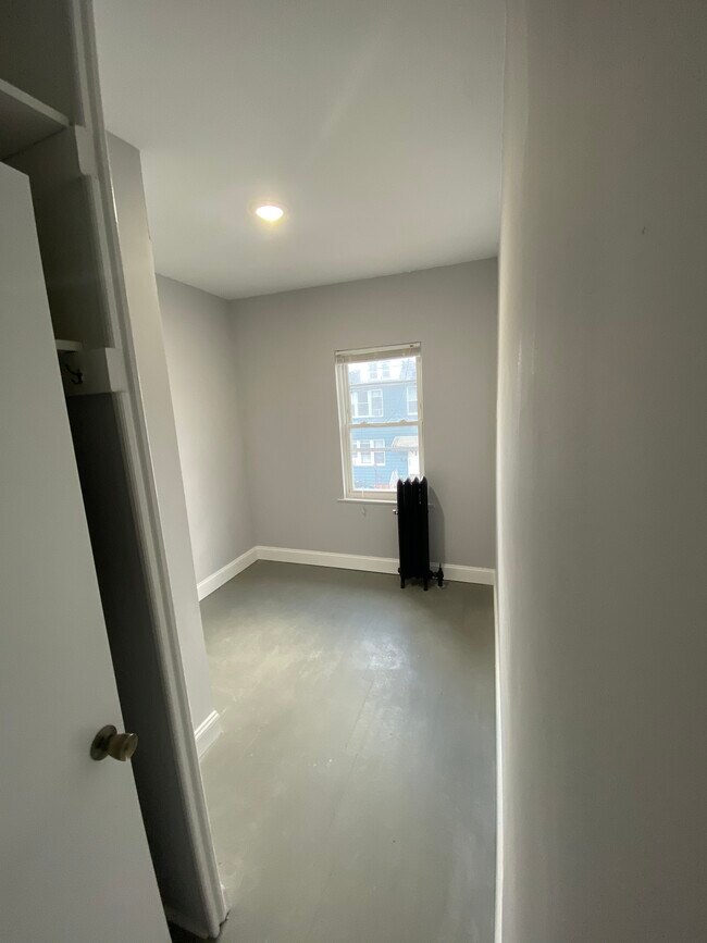 Building Photo - 7708 4th Ave