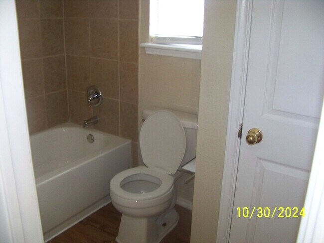 Building Photo - Very nice 4 bedroom 2.5 bath in Pflugerville