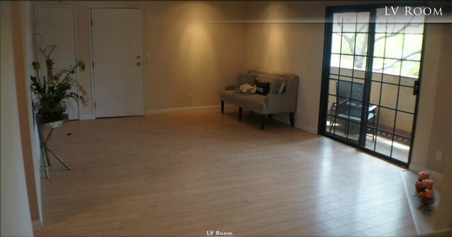 Foto del edificio - 10220 De Soto Ave