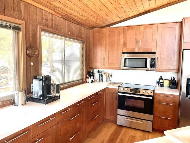 Building Photo - 11910 Kings Ct