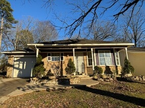 Building Photo - 3503 Longcoy St