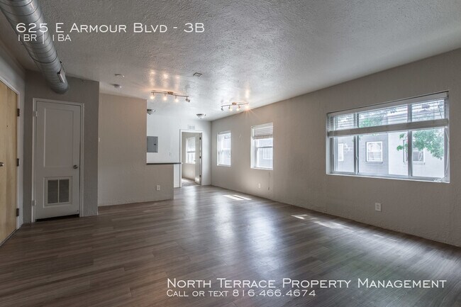Building Photo - 625 E Armour Blvd