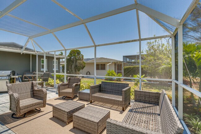 Building Photo - 6908 Antigua Pl