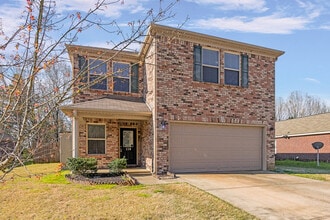 Building Photo - 138 Bermuda Lakes Dr