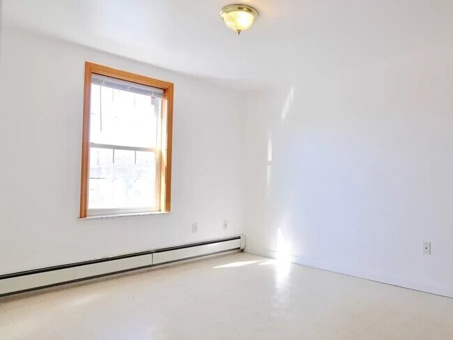 Building Photo - 84 Aurelia Sylvia Dr