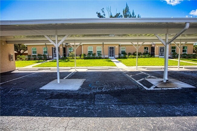 Foto del edificio - 16840 Sanibel Sunset Ct