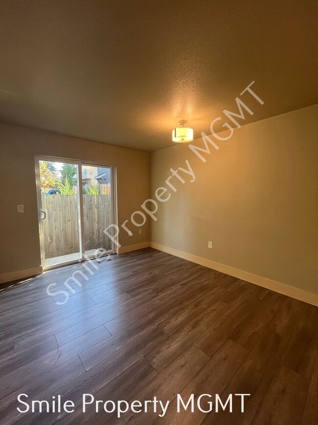 Building Photo - 5938 SE 136th Ave