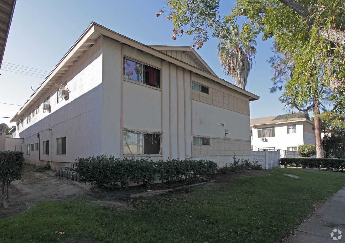 Primary Photo - 1756-1760 W Juno Ave