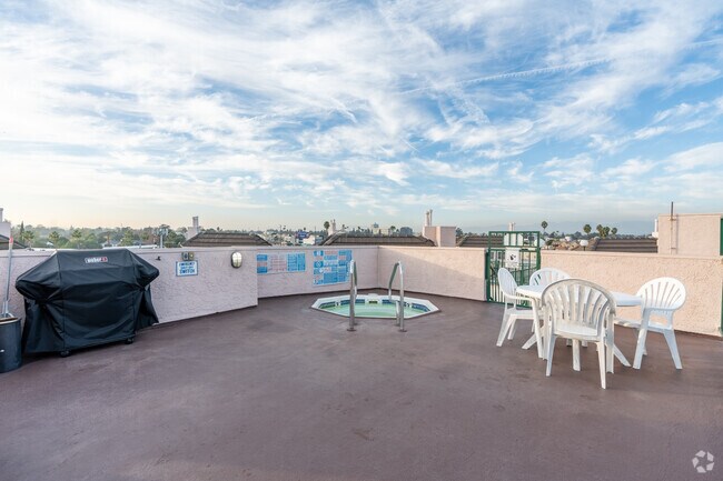 Spa caliente en la azotea - Studio Heights Apartments