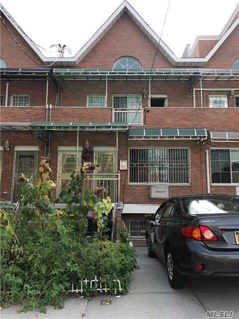 Foto principal - 58-19-58183 183rd St