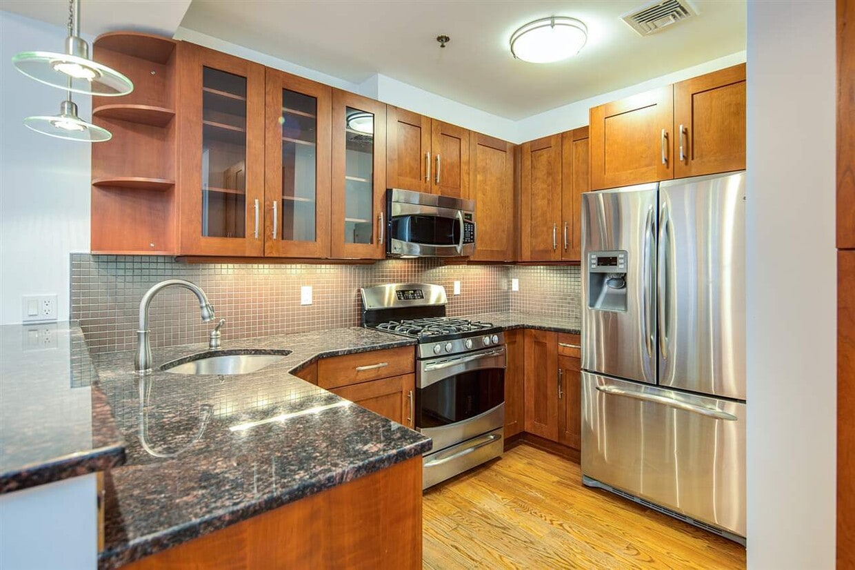 Primary Photo - 207 2nd St