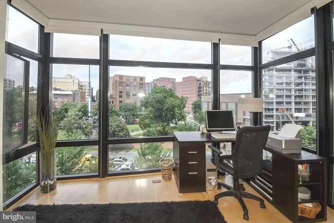 Foto del edificio - 1010 Massachusetts Ave NW