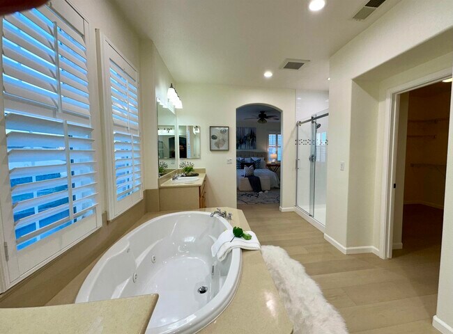 Foto del edificio - 372 S Caballo St