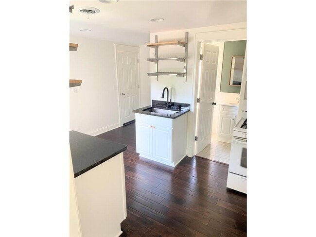 Foto del edificio - 2302 6th St NE