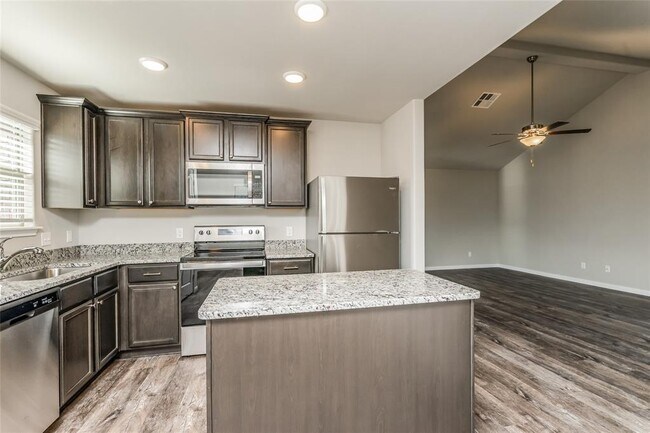 Foto del edificio - 824 NW 6th St