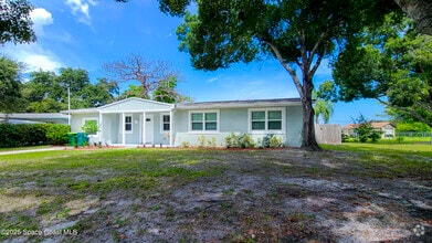 Building Photo - 827 Glenmore Cir