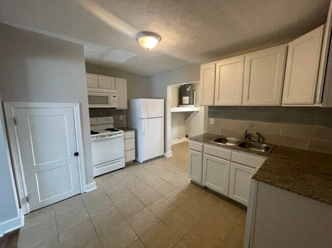 Building Photo - 232 Woodrow Street Apt. A ~ Haymount