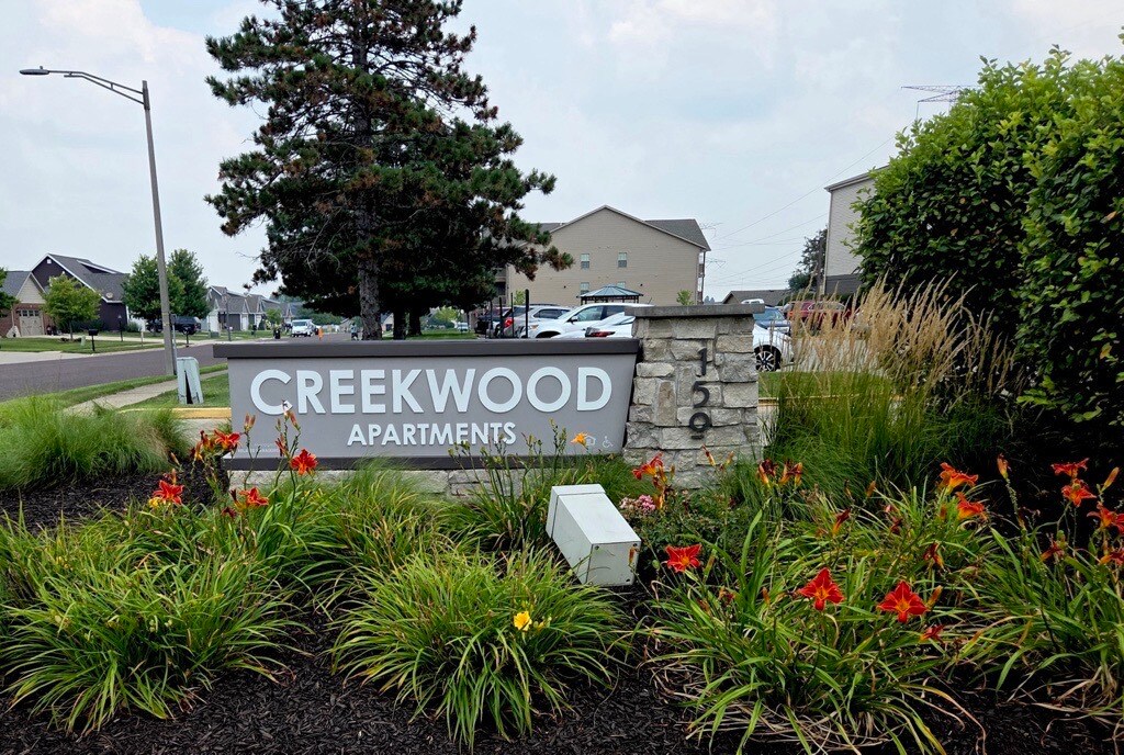 Foto principal - Creekwood Apartments