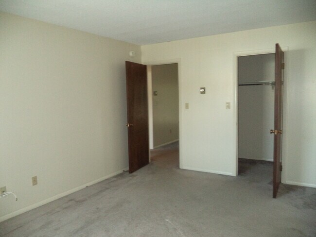 Foto del edificio - 715 W Cherry Ln