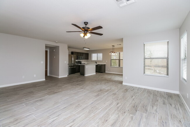 Foto del edificio - 2466 E Hazeltine Way