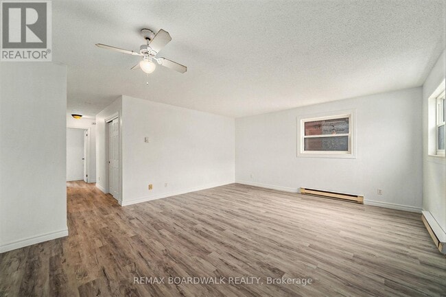 Building Photo - 136 Prescott St