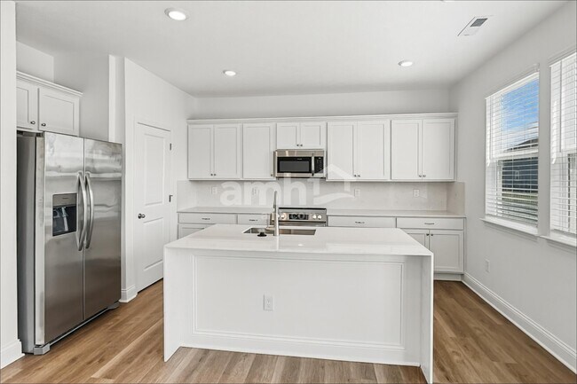 Foto del edificio - 27 Shady Elm Ln
