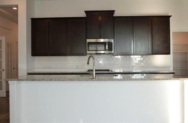 Foto del edificio - 7312 Black Cherry Ln