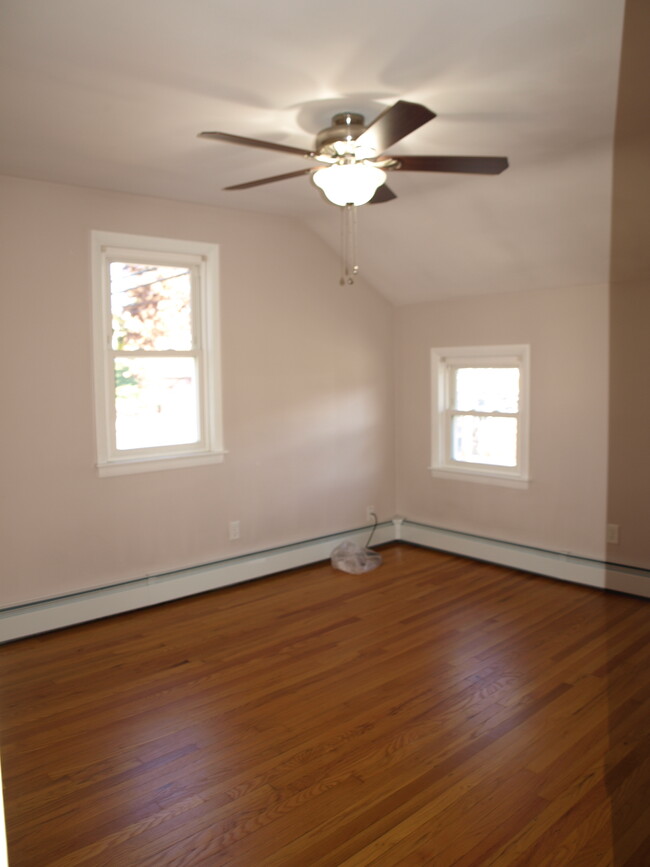 Building Photo - 380 Woonasquatucket Ave