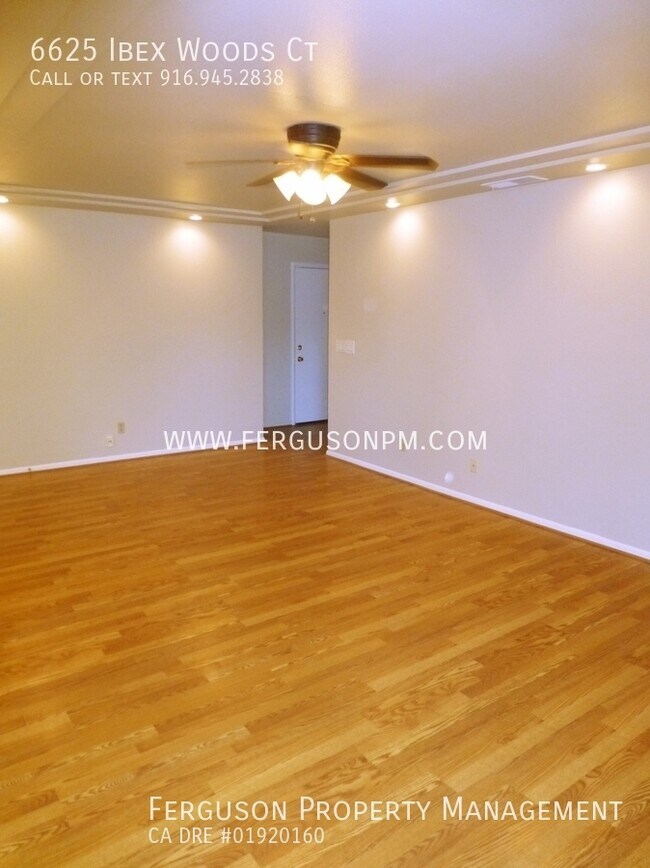 Foto del edificio - Uprgaded Home in Citrus Heights, Two Bedro...