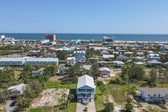 Foto del edificio - 133 Windmill Ridge Road West