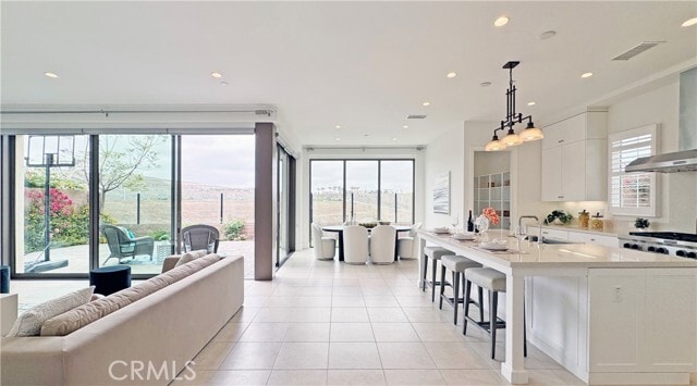 Building Photo - 236 Oceano
