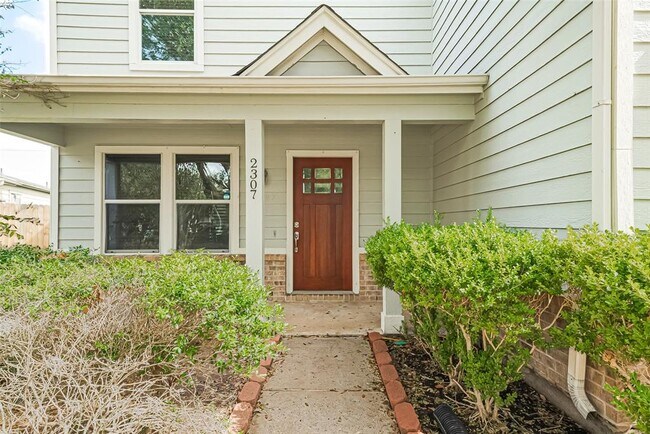 Foto del edificio - 2307 Emory Knoll Dr