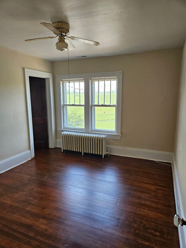 Living Room - 2013 Dale Ave SE